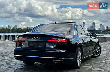Седан Audi A8 2017 в 