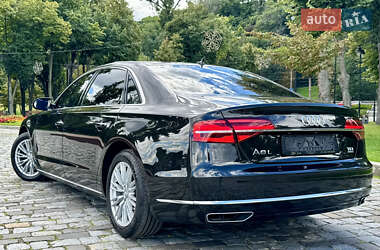 Седан Audi A8 2017 в 