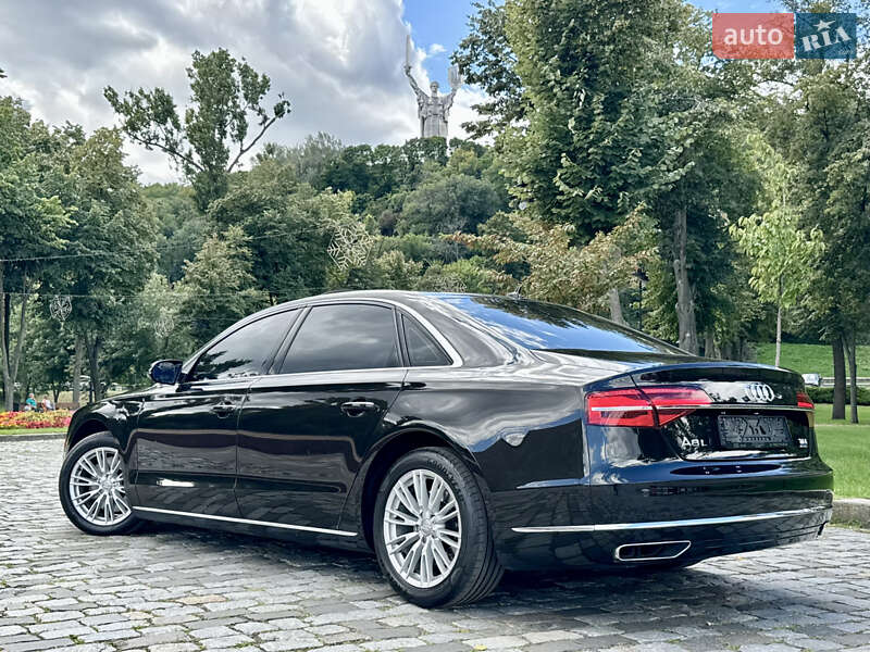 Седан Audi A8 2017 в Киеве