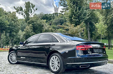 Седан Audi A8 2017 в 
