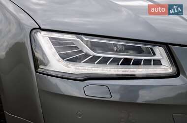 Седан Audi A8 2015 в 