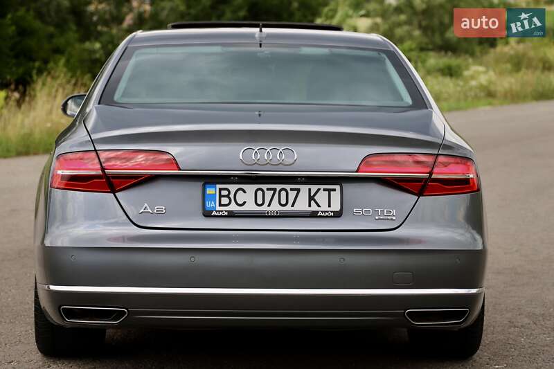 Седан Audi A8 2015 в Дрогобичі