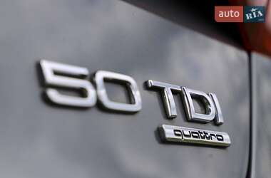 Седан Audi A8 2015 в 