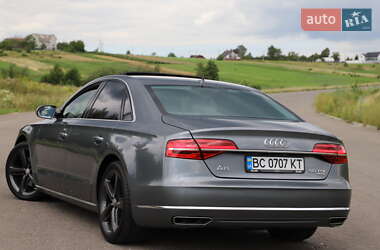 Седан Audi A8 2015 в 