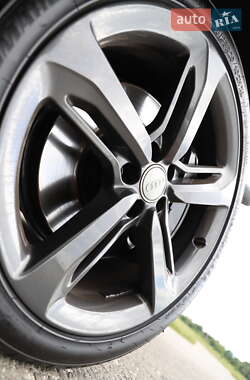 Седан Audi A8 2015 в 