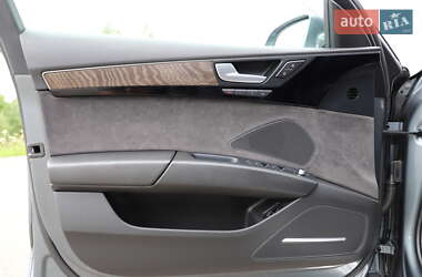 Седан Audi A8 2015 в 