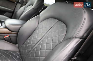 Седан Audi A8 2015 в 