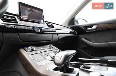 Седан Audi A8 2015 в 