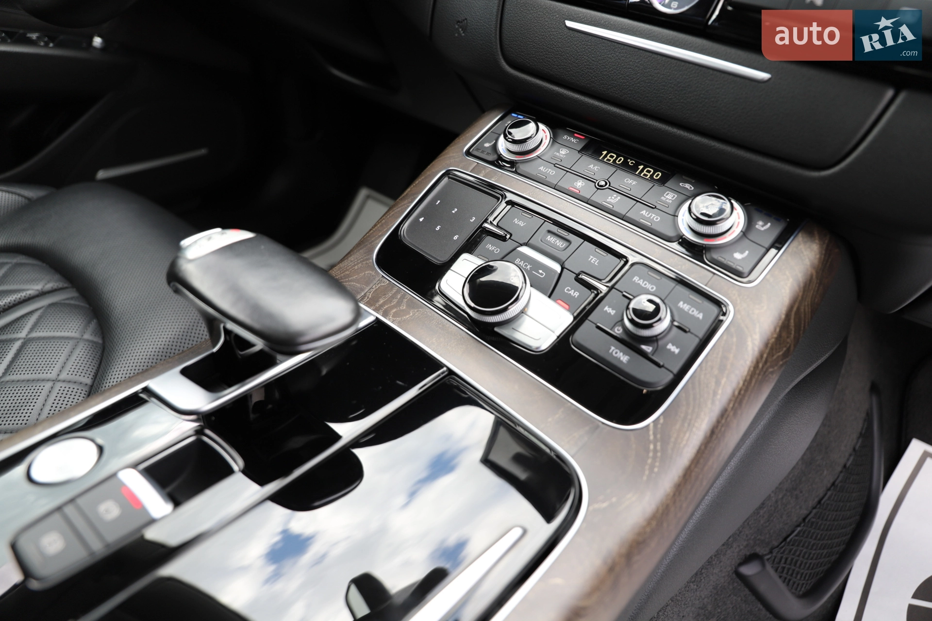 2015 Audi A8 - мініатюра 77