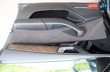Седан Audi A8 2015 в 