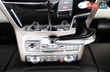 Седан Audi A8 2015 в 