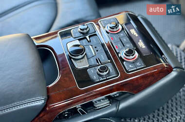 Седан Audi A8 2011 в 