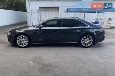 Седан Audi A8 2011 в 