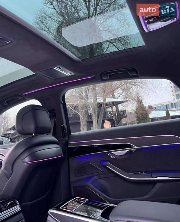 Седан Audi A8 2018 в Хмельницькому