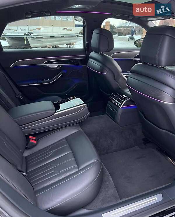 Седан Audi A8 2018 в Хмельницькому