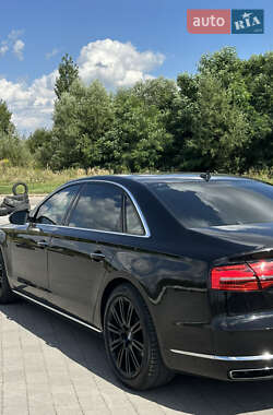Седан Audi A8 2015 в 