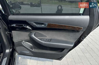 Седан Audi A8 2015 в 