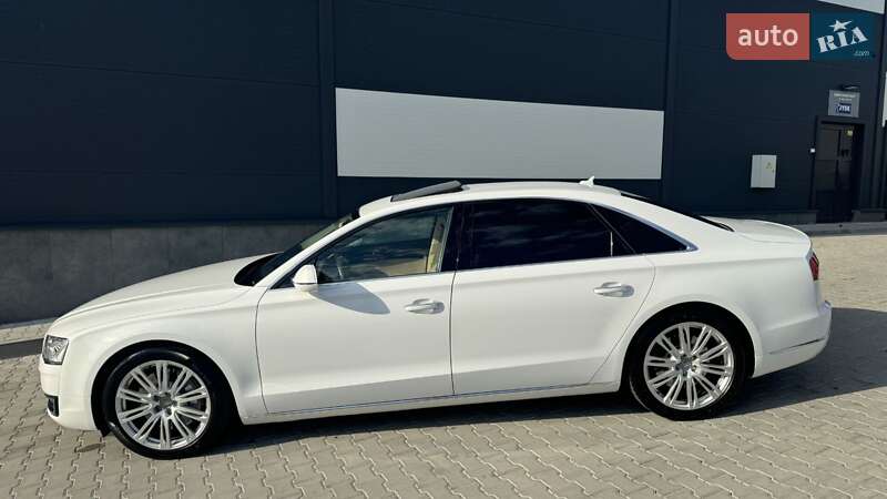 Седан Audi A8 2014 в Ивано-Франковске