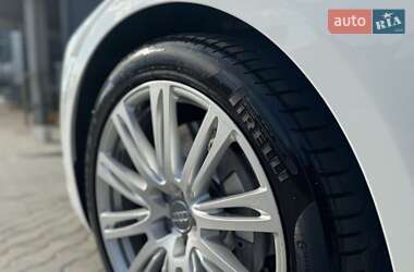 Седан Audi A8 2014 в Ивано-Франковске
