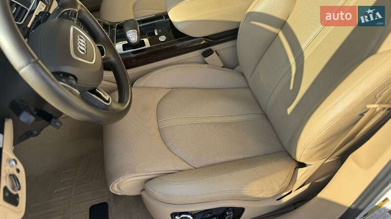 Седан Audi A8 2014 в Ивано-Франковске