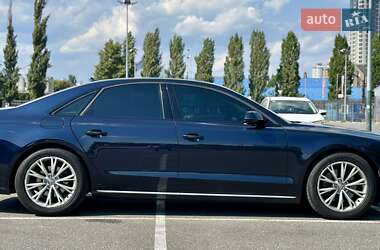 Седан Audi A8 2012 в 
