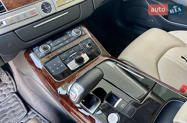 Седан Audi A8 2012 в 