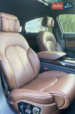 Седан Audi A8 2011 в 