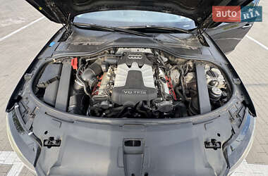 Седан Audi A8 2012 в 