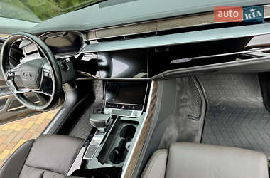 Седан Audi A8 2018 в 