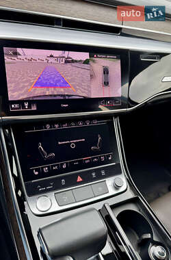Седан Audi A8 2018 в 