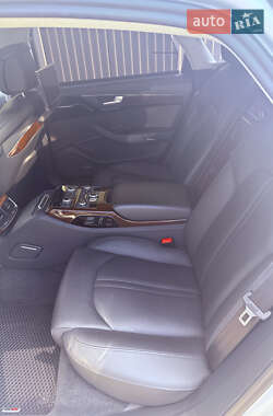 Седан Audi A8 2013 в 