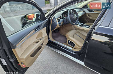 Седан Audi A8 2013 в 