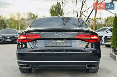 Седан Audi A8 2017 в 