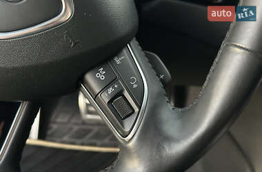 Седан Audi A8 2017 в 