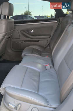Седан Audi A8 2006 в 