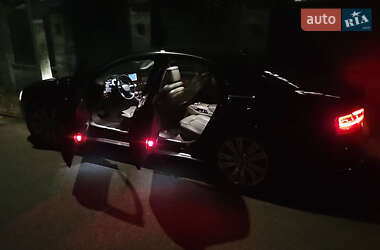 Седан Audi A8 2013 в 