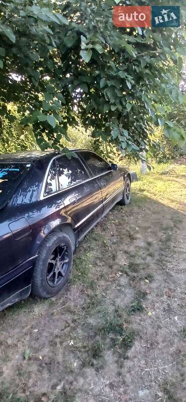 Седан Audi A8 1996 в Черновцах
