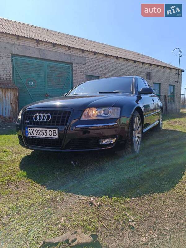 Седан Audi A8 2006 в Сахновщине