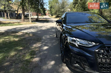 Седан Audi A8 2023 в 