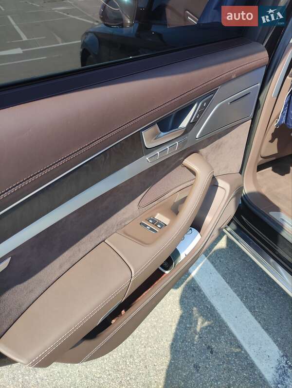 Седан Audi A8 2013 в Киеве