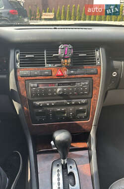 Седан Audi A8 1999 в 