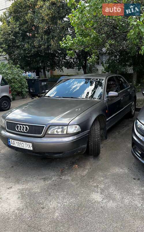 Седан Audi A8 1996 в 