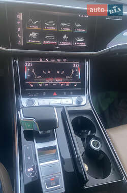 Седан Audi A8 2021 в 