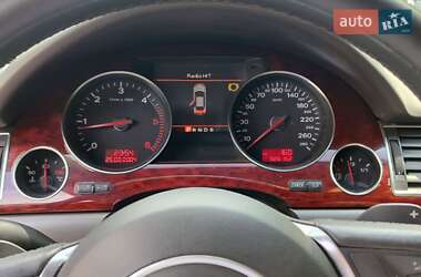 Седан Audi A8 2004 в 