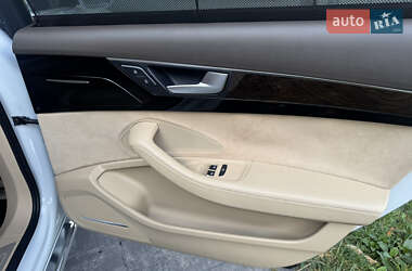 Седан Audi A8 2014 в 