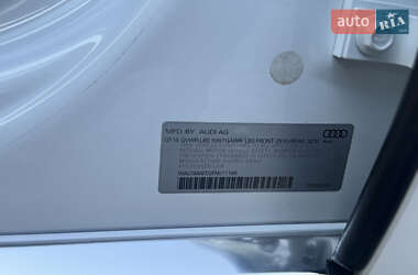 Седан Audi A8 2014 в 