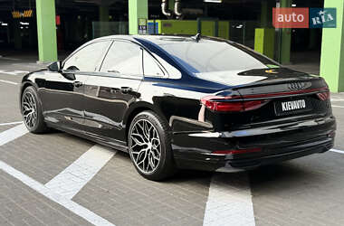 Седан Audi A8 2017 в 