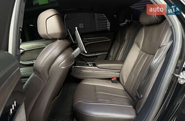 Седан Audi A8 2017 в 