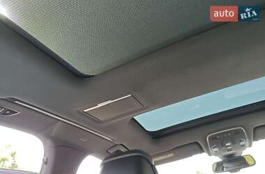 Седан Audi A8 2015 в 