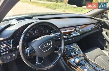 Седан Audi A8 2015 в 